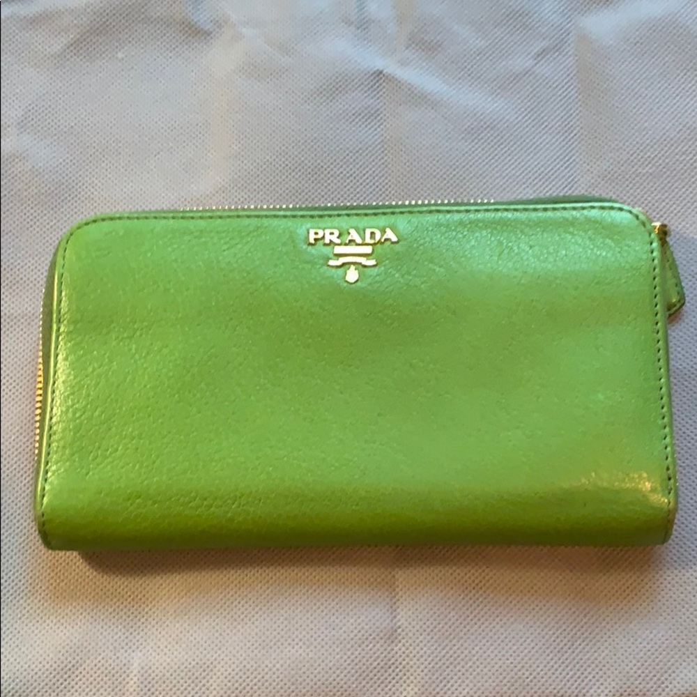 Vintage prada wallet